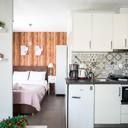 Pomegranade Luxury Apartment, Feels Like Home Александроуполис Экстерьер фото